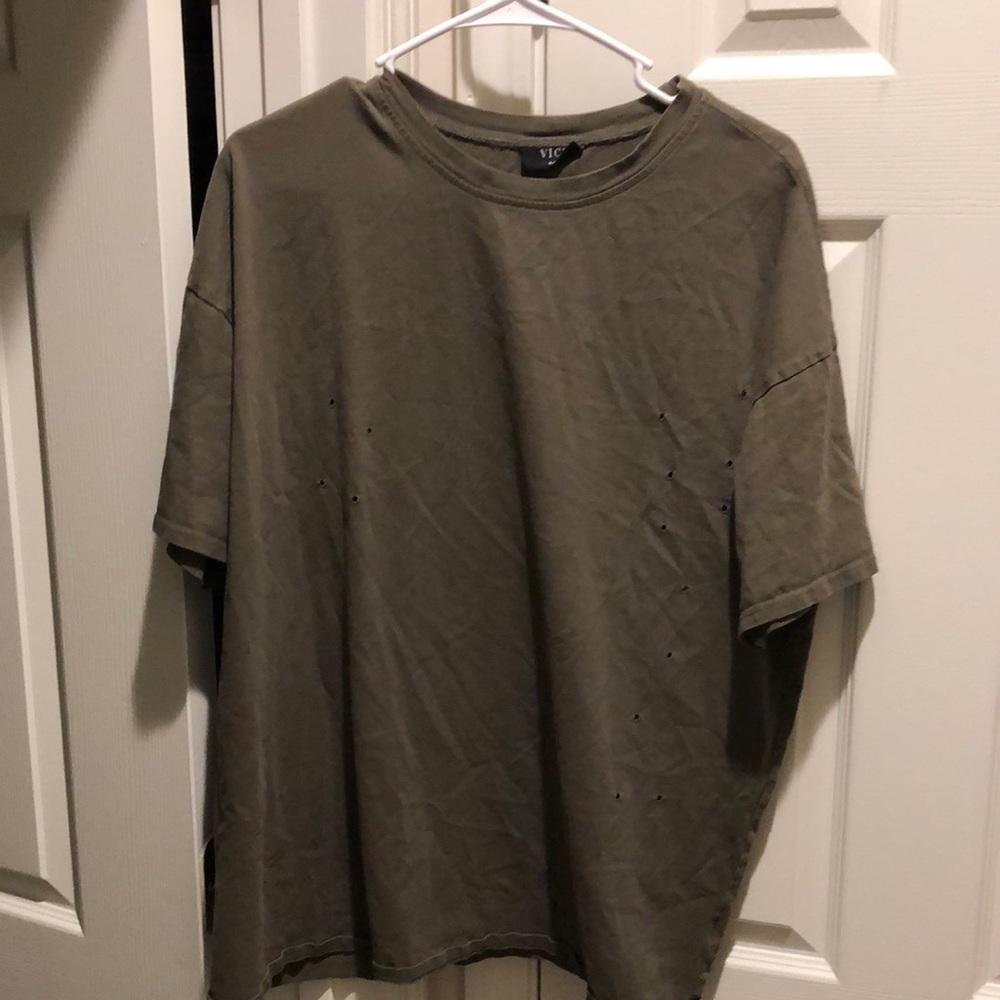 Men’s Vici Shirt size S/M
